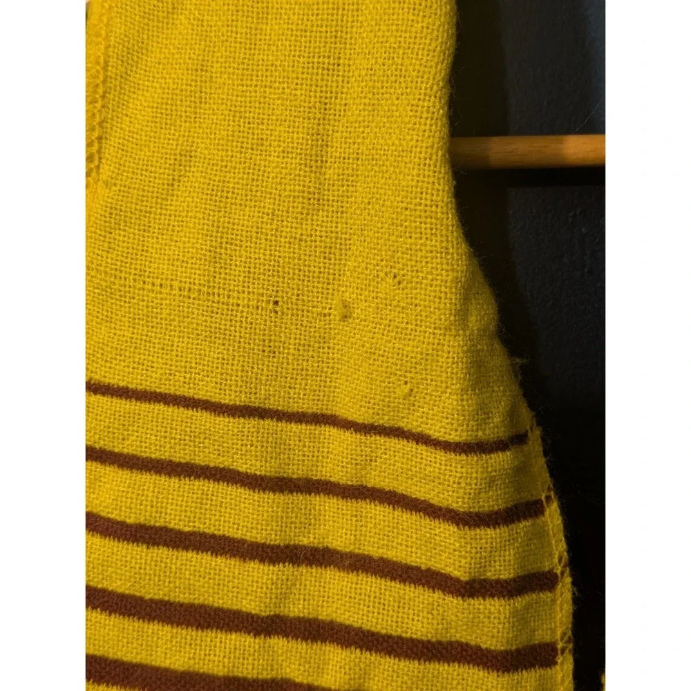 Forever Collectibles Cleveland Cavaliers Basketball Scarf, Gold/Burgundy